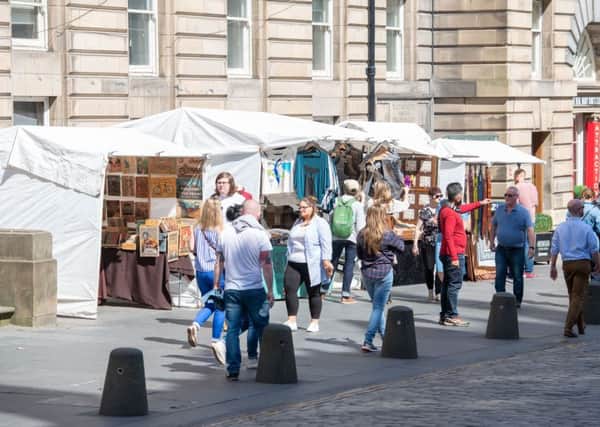 Market trader stalls on the Royal Mile (Picture: Ian Georgeson)