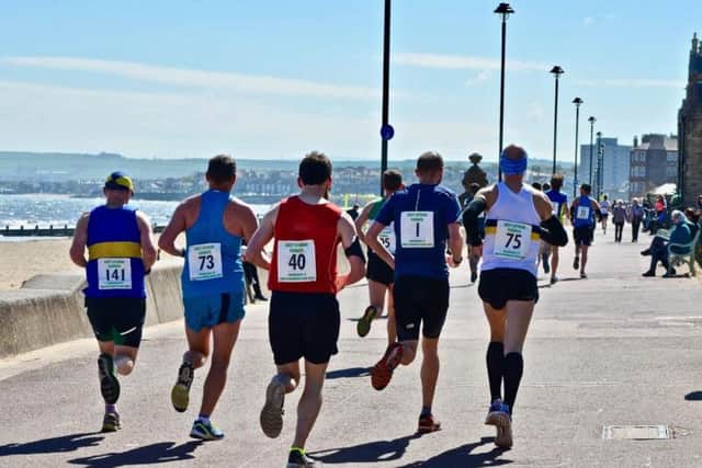 Edinburgh marathon runners are set to be basked in hot sunshine this weekend