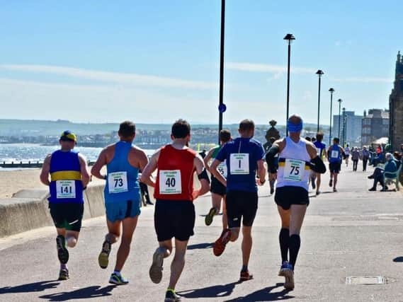 Edinburgh marathon runners are set to be basked in hot sunshine this weekend