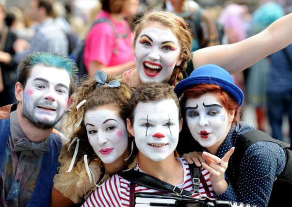 Pic Lisa Ferguson 07/08/2015

Edinburgh Fringe Festival 2015 - High Street, Royal Mile, Street Act, Street Performers