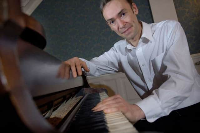 Tributes have been paid to jazz pianist Stuart Mitchell