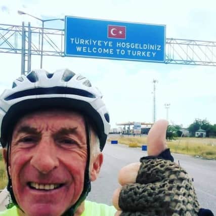 Len Collingwood
Rickshaw
arrives in Turkey.