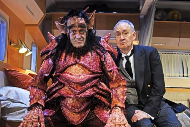 Ade Edmondson as Gary Savage and Nigel Planer as Hugh Delavois
Lois