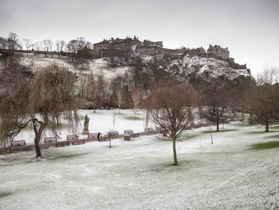 Edinburgh has been hit with snow and ice warning ahead of the weekend (Photo: Shutterstock)