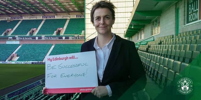 Chief Executive Leanne Dempster and
Hibernian players and coaching staff back the 2050 Edinburgh City Vision campaign.