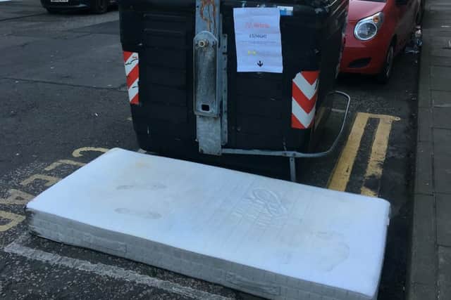 The amusing sign spotted by Alisa Deans, 31, advertising an abandoned mattress for Airbnb for £5 in Edinburgh. Pic: Ailsa Deans/SWNS