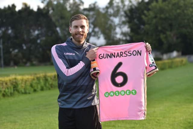 Gunnarsson is presented by Palermo after signing an 18-month deal with the Serie B title-chasers. iIcture: Getty Images