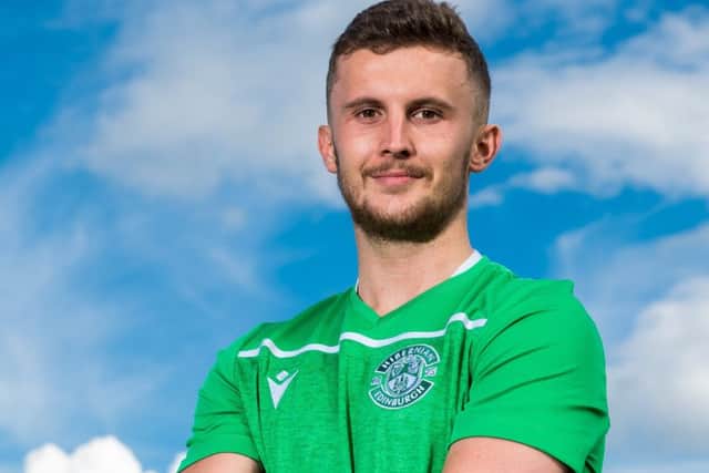 Tom James is unveiled at the Hibernian Training Centre