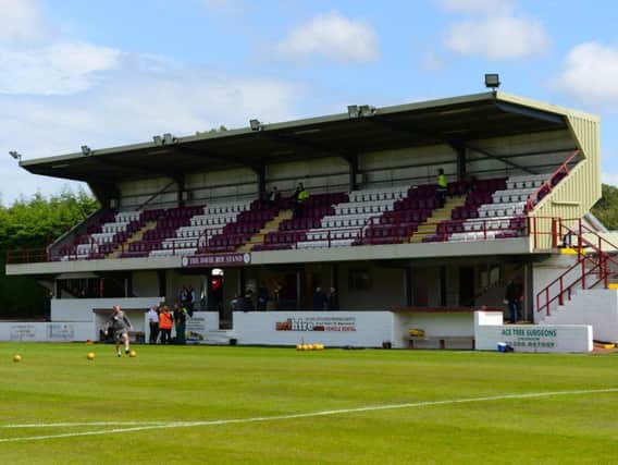 The Hibs development team suffered a 2-1 loss at Linlithgow Rose on Wednesday night