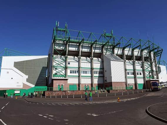 Newcastle United are the visitors to Easter Road this evening.