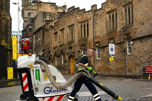 Extra street sweepers will be drafted in to help keep Edinburghs streets clean during the Festivals.