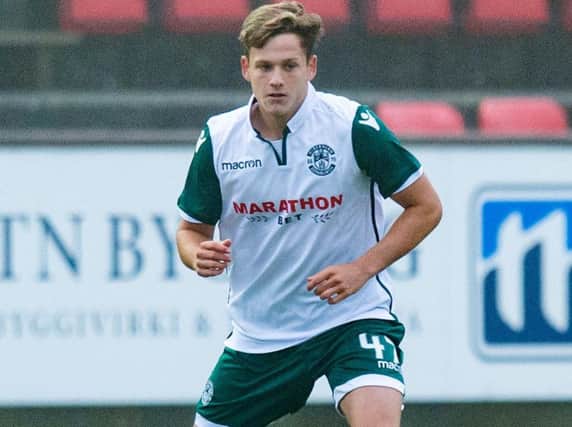 Hibs striker Jamie Gullan has joined Raith Rovers on loan for a second time.