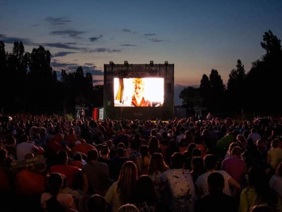 Does an outdoor screening of Hocus Pocus sound good to you? (Photo: Shutterstock)